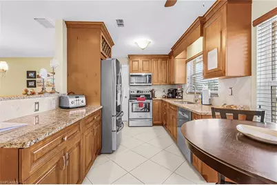 3022 SE 17th Pl, Cape Coral, FL 33904 - Photo 9