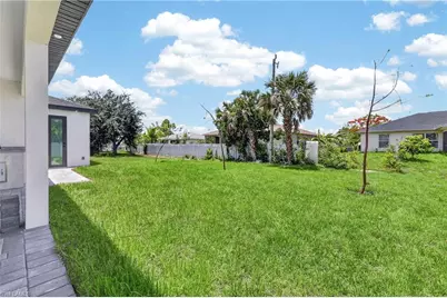 1312 NE 5th Ave, Cape Coral, FL 33909 - Photo 31