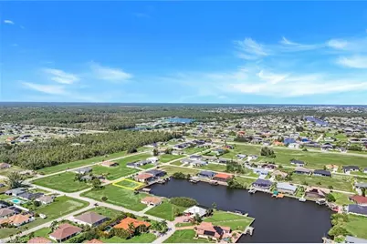 4204 NW 22nd St, Cape Coral, FL 33993 - Photo 7
