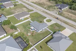 520 Wilmington Pkwy, Cape Coral, FL 33993 - Photo 13