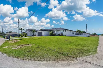 1902 NE 20th St, Cape Coral, FL 33909 - Photo 13