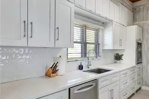 370 Bayland Rd, Fort Myers Beach, FL 33931 - Photo 11