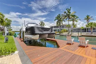 370 Bayland Rd, Fort Myers Beach, FL 33931 - Photo 31