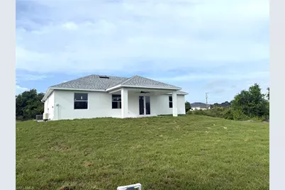 2604 15th St SW, Lehigh Acres, FL 33976 - Photo 7