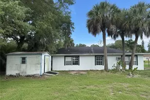 4029 E Sunflower Cir, Labelle, FL 33935 - Photo 3
