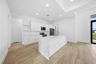 6125 Hershey Ave, Fort Myers, FL 33905 - Photo 3