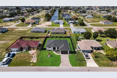 106 NE 11th Ter, Cape Coral, FL 33909 - Photo 43