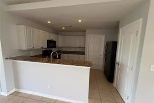 1722 NE 21st St, Cape Coral, FL 33909 - Photo 5