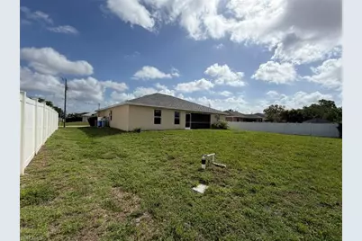 1722 NE 21st St, Cape Coral, FL 33909 - Photo 33