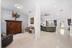 22 Nelson Rd S, Cape Coral, FL 33991 - Photo 7