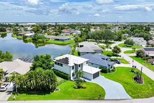 8355 Coral Dr, Fort Myers, FL 33967 - Photo 5