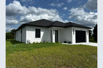 9014 Lawn Ct, Labelle, FL 33935 - Photo 3