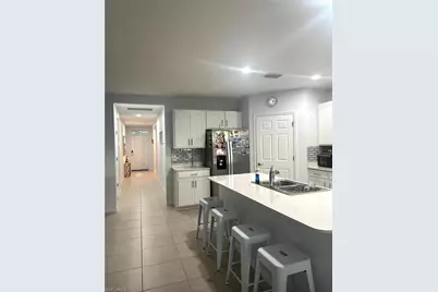 932 SW 7th Ave, Cape Coral, FL 33991 - Photo 3