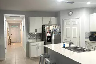 932 SW 7th Ave, Cape Coral, FL 33991 - Photo 3