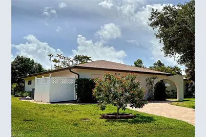 5416 Brandy Cir E, Fort Myers, FL 33919 - Photo 5
