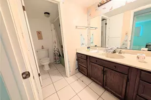 2100 Barkeley Ln, Fort Myers, FL 33907 - Photo 13