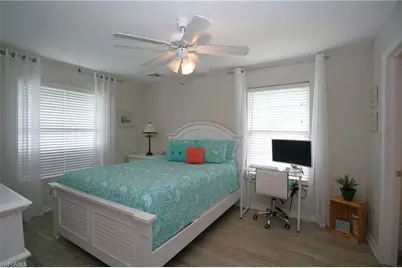1330 SE 6th Ave, Cape Coral, FL 33990 - Photo 17