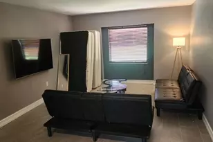 12656 Kenwood Ln, Fort Myers, FL 33907 - Photo 5