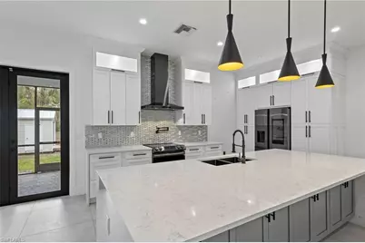 106 18th Ave NE, Naples, FL 34120 - Photo 3