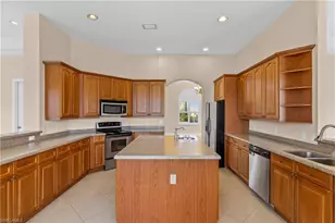 680 Mirror Lakes Ct, Lehigh Acres, FL 33974 - Photo 7