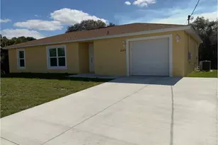 2069 Detroit Dr, Labelle, FL 33935 - Photo 3