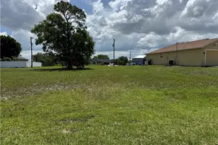 1707 NW 5th Pl, Cape Coral, FL 33993 - Photo 3