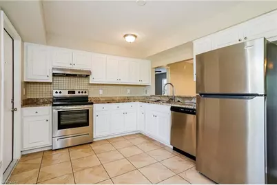 405 SE 8th Ter, Cape Coral, FL 33990 - Photo 5