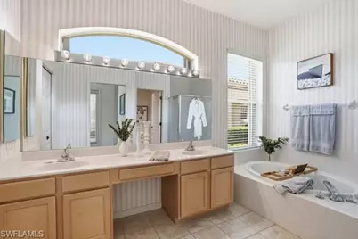 9225 Garden Pointe, Fort Myers, FL 33908 - Photo 21