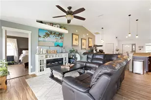 18542 Wisteria Rd, Fort Myers, FL 33967 - Photo 9