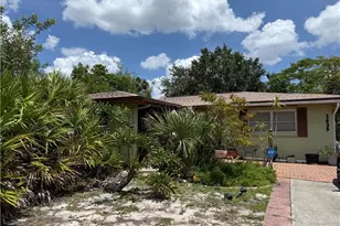 1635 Kensington Ct, Fort Myers, FL 33907 - Photo 1