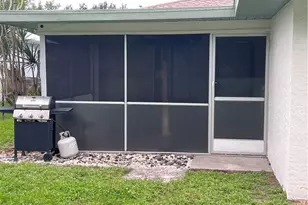 919 SE 14th St, Cape Coral, FL 33990 - Photo 3