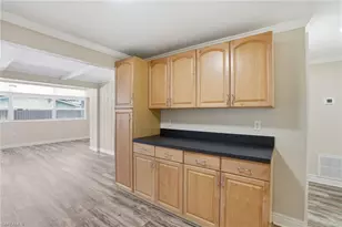 11901 McGregor Blvd, Fort Myers, FL 33919 - Photo 9