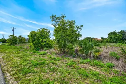 301 NW 5th Ter, Cape Coral, FL 33993 - Photo 11