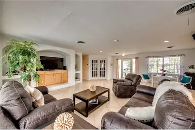 5359 Majestic Ct, Cape Coral, FL 33904 - Photo 11