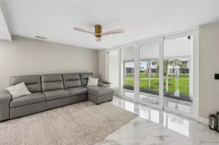 18010 San Carlos Blvd, Fort Myers Beach, FL 33931 - Photo 11