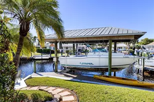 392 Snow Dr, Fort Myers, FL 33919 - Photo 21