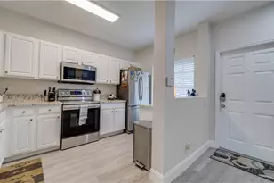 10053 Poppy Hill Dr, Fort Myers, FL 33966 - Photo 5
