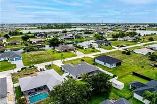 1019 NW 9th St, Cape Coral, FL 33993 - Photo 31