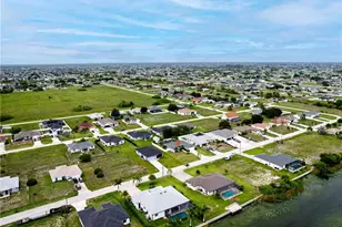 1019 NW 9th St, Cape Coral, FL 33993 - Photo 5