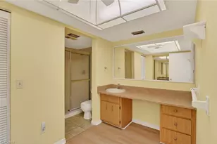 12481 McGregor Blvd, Fort Myers, FL 33919 - Photo 27
