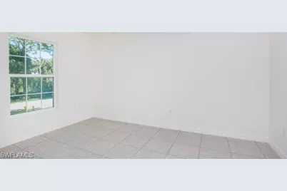 2710 NE 6th Pl, Cape Coral, FL 33909 - Photo 25