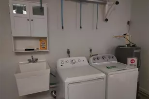 2205 NW 15th St, Cape Coral, FL 33993 - Photo 19