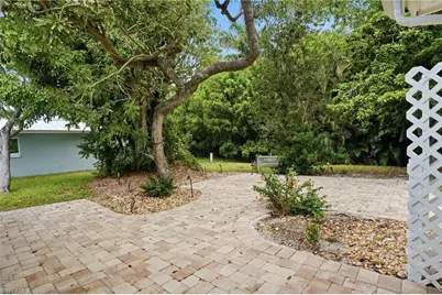 1431 Dubonnet Ct, Fort Myers, FL 33919 - Photo 33