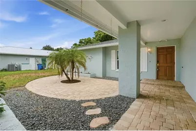 1431 Dubonnet Ct, Fort Myers, FL 33919 - Photo 3