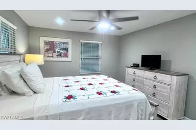 5509 Miles Standish Ln, North Fort Myers, FL 33917 - Photo 9