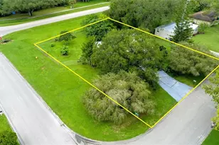 4001 Bishop Cir, Labelle, FL 33935 - Photo 11
