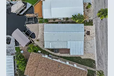 11181 Azalea Ln, Fort Myers Beach, FL 33931 - Photo 27