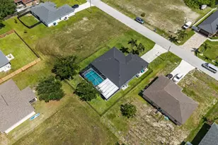 613 NW 14th Terrace, Cape Coral, FL 33993 - Photo 3