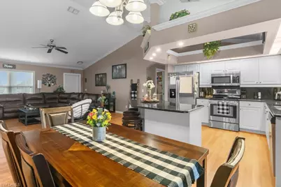 613 NW 14th Ter, Cape Coral, FL 33993 - Photo 21