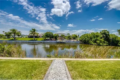 203 SW 14th Ave, Cape Coral, FL 33991 - Photo 7